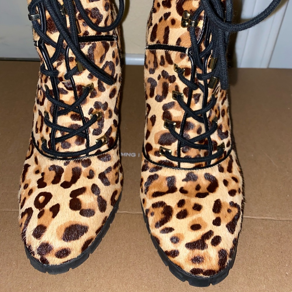 Combat boots